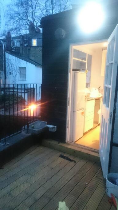 Central London Flat. Georgian Terrace. Bright. Buitenkant foto