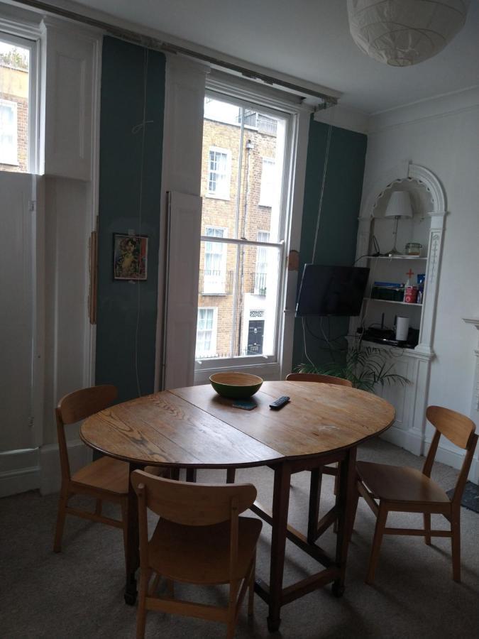 Central London Flat. Georgian Terrace. Bright. Buitenkant foto
